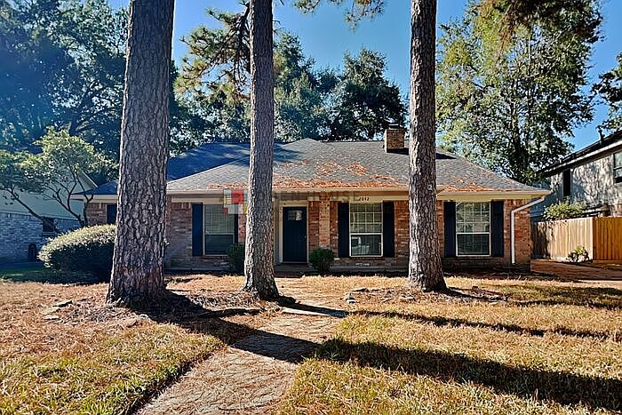 1st image of 2042 Lakeville Dr