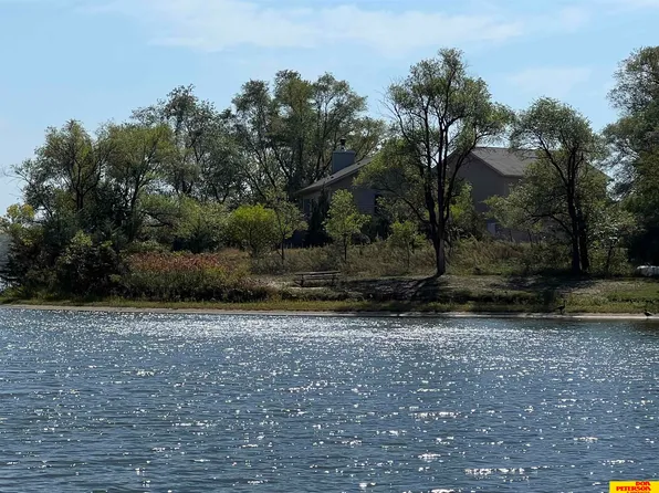 1302 W South St #9A, Fremont, NE 68025