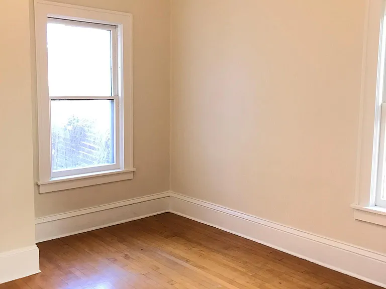 2028 Seabury Ave — Photo 13