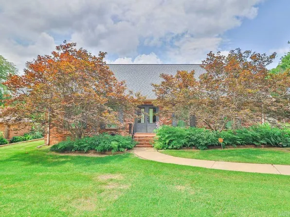 1509 Hillcrest Dr, Jonesboro, AR 72401