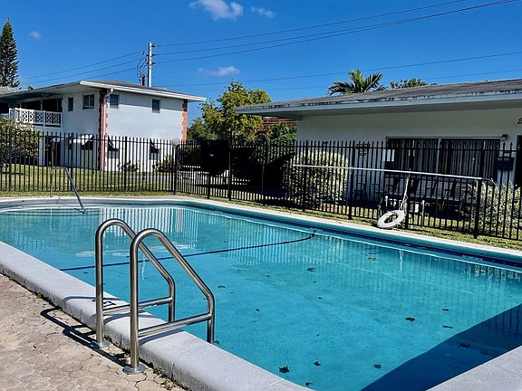 3rd image of 1701 NW 46th Ave #112-B
