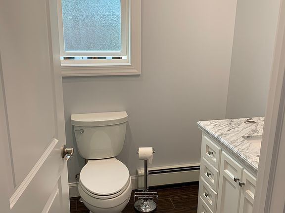 4th image of 255 Fairview Ave Floor 1