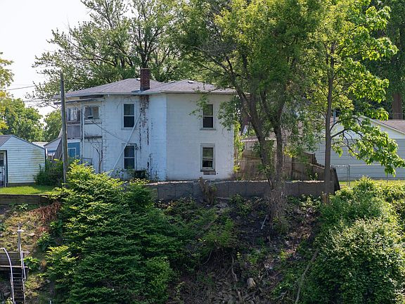 5th image of 2424 River Ave