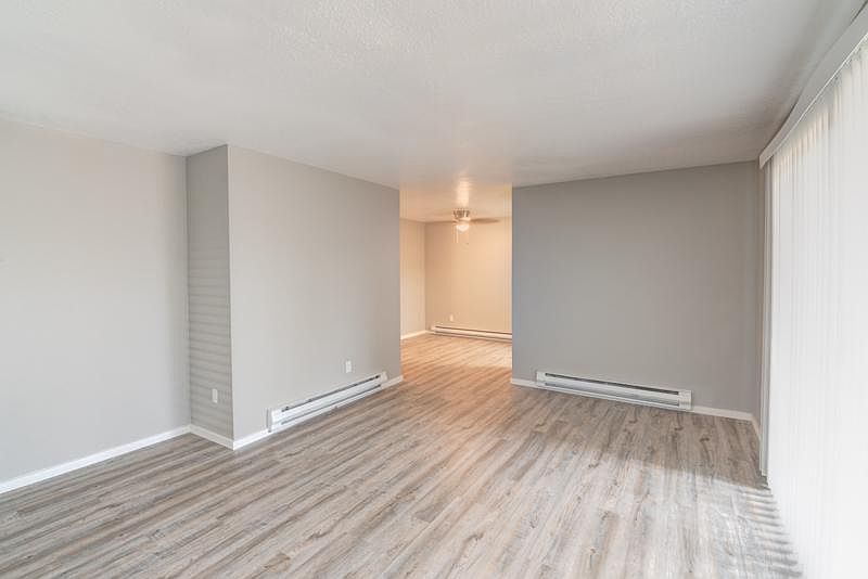 1st image of 2842 F St SE