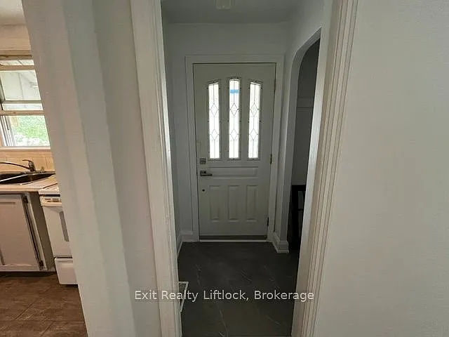 303 Caddy St — Photo 2
