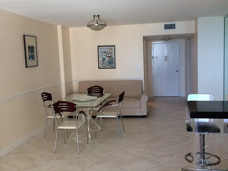 1890 S Ocean Dr #XX01 — Photo 4