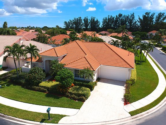 LANDSCAPING INCLUDED IN HOA