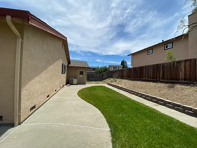 11412 Marwick Dr — Photo 21