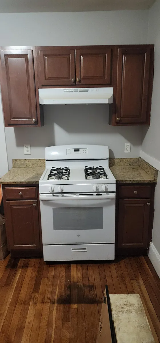Building Photo - 640 River St #2A
