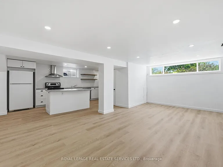 6 Greening Ct #LOWER — Photo 10
