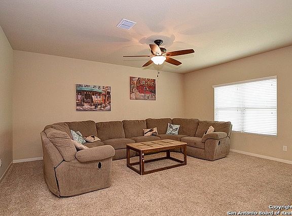 4th image of 10455 Royal Est