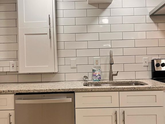 3rd image of 3047 S Peninsula Dr #1/2