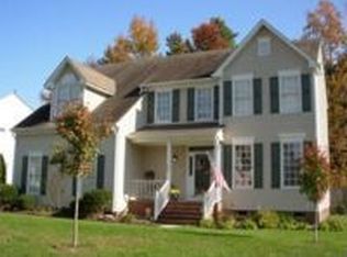 201 Robinhood Rd, Chesapeake, VA 23322