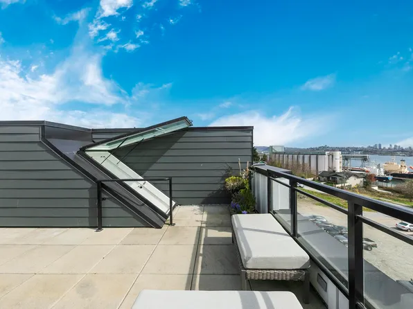 555 E 2nd St #356, North Vancouver, BC V7L 1C8