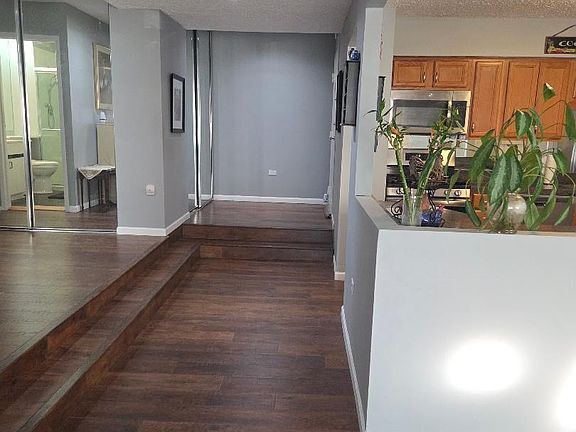 5th image of 8815 W Golf Rd APT 3A