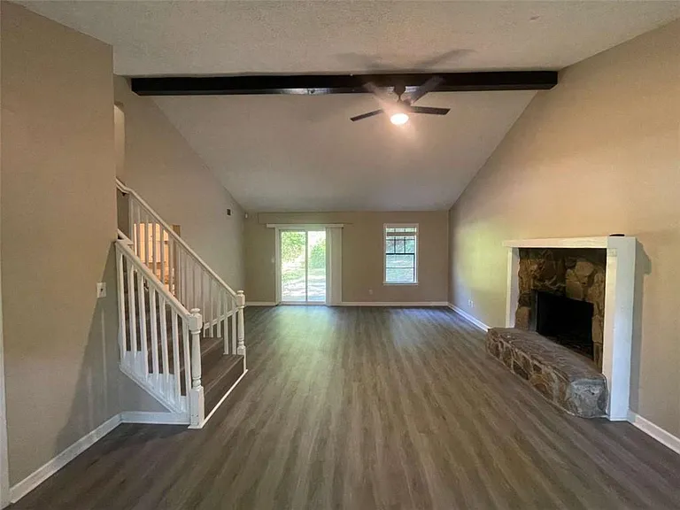 55 Huntridge Dr — Photo 4
