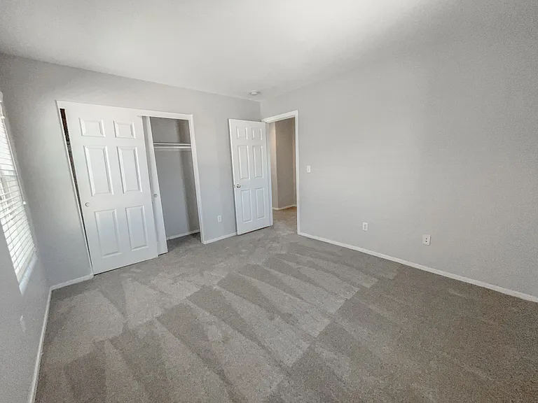 5646 Saint Elias St — Photo 58