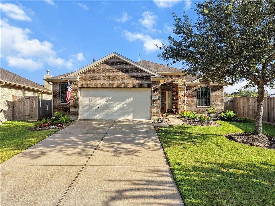 1st image of 2406 Santiago Ln