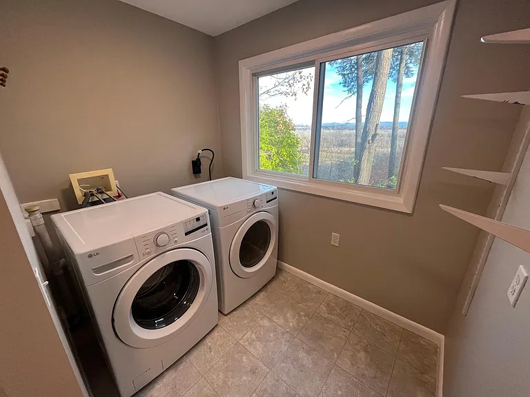 36 Rivermount Ter #A — Photo 9