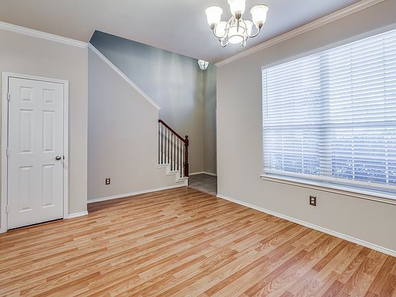 3rd image of 11804 Gold Creek Dr E