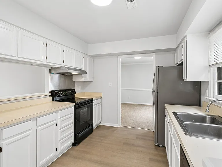 903 Belvoir Cir — Photo 12