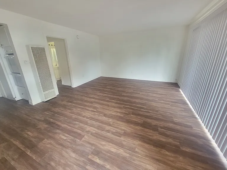 2402 S Shenandoah St #1 — Photo 13