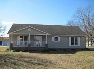 840 Berry Rd, Boiling Springs, SC 29316