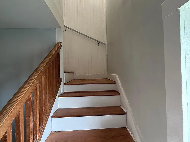 10860 Winchester Ave — Photo 18