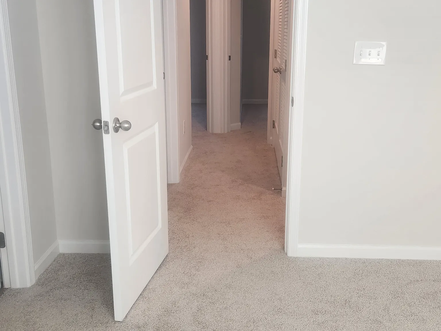 3 bed, 2.5 bath, 1600 sqft, $3,100 — Photo 3