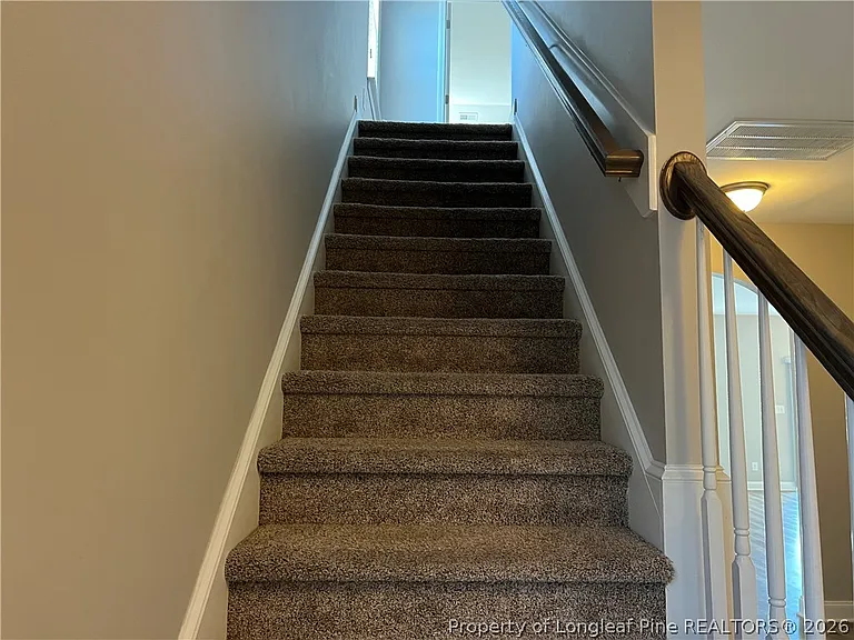 312 Derby Ln — Photo 9