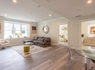 61 County St #203, Dover, MA 02030