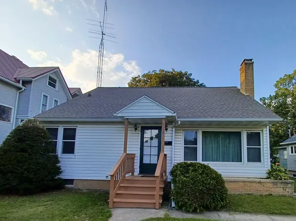 326 5th Ave, Baraboo, WI 53913