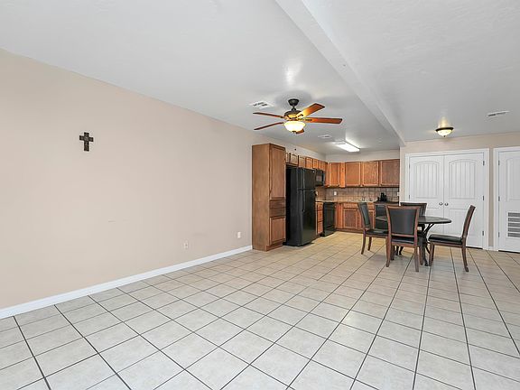 3rd image of 501 E Washington Ave #1