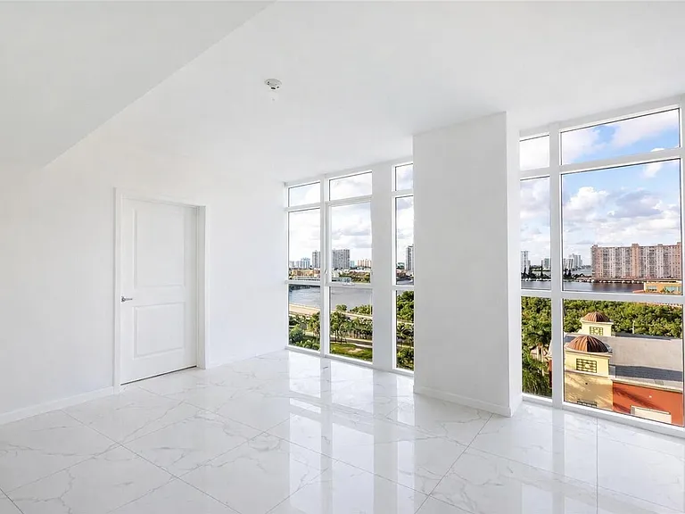 400 Sunny Isles Blvd #1022 — Photo 22