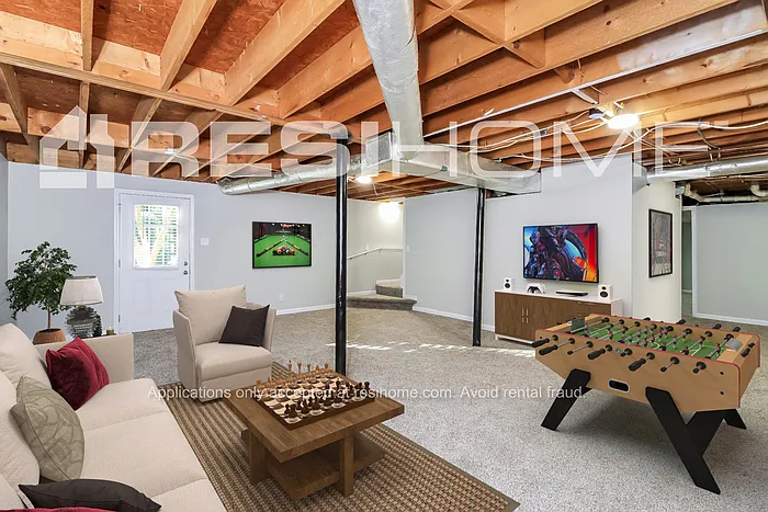 96 Meek Dr — Photo 9