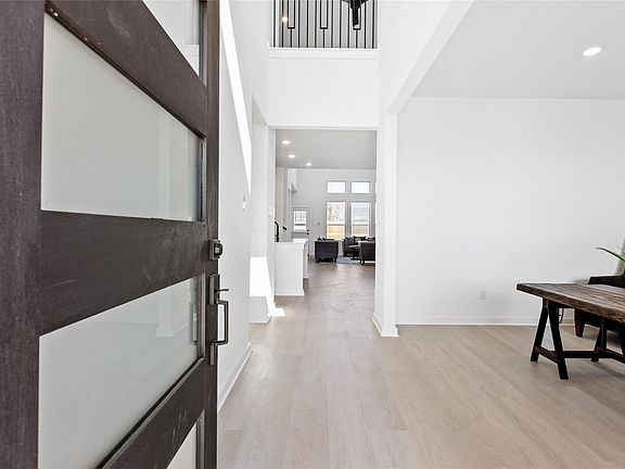 2nd image of 404 Kendall Crest Dr