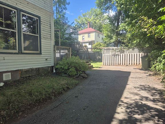 3rd image of 30 Phoenix St