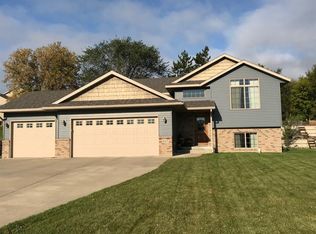 827 Morningside Loop, Saint Joseph, MN 56374