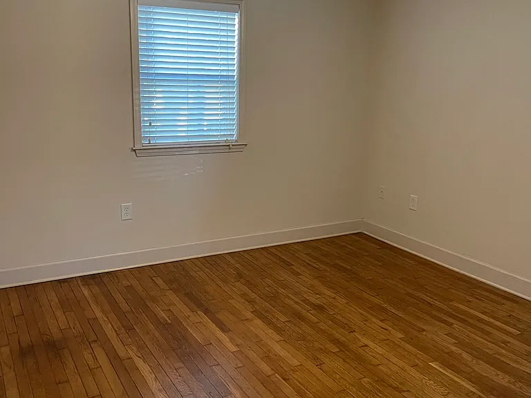 48 Peachtree Rd #111 — Photo 6