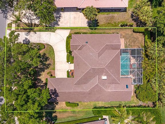 2nd image of 4965 Shoreline Cir