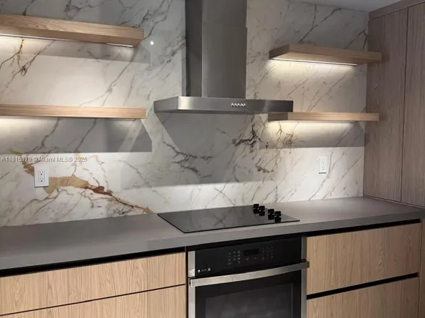 800 N Miami Ave #E-901, Miami, FL 33136