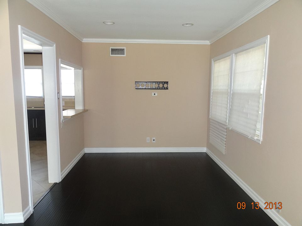 1st image of 8141 Encino Ave