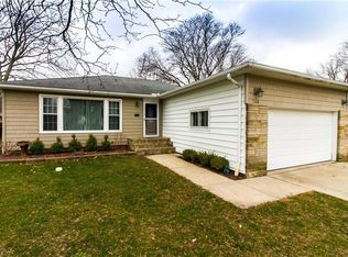 1108 Hansford Rd, Lyndhurst, OH 44124