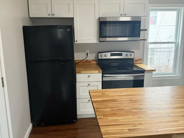 26 Edgeworth St, Worcester, MA 01605