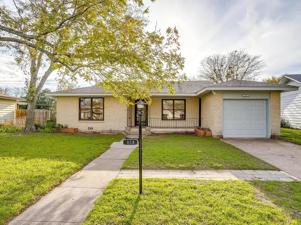 428 Live Oak Ln, Weatherford, TX 76086