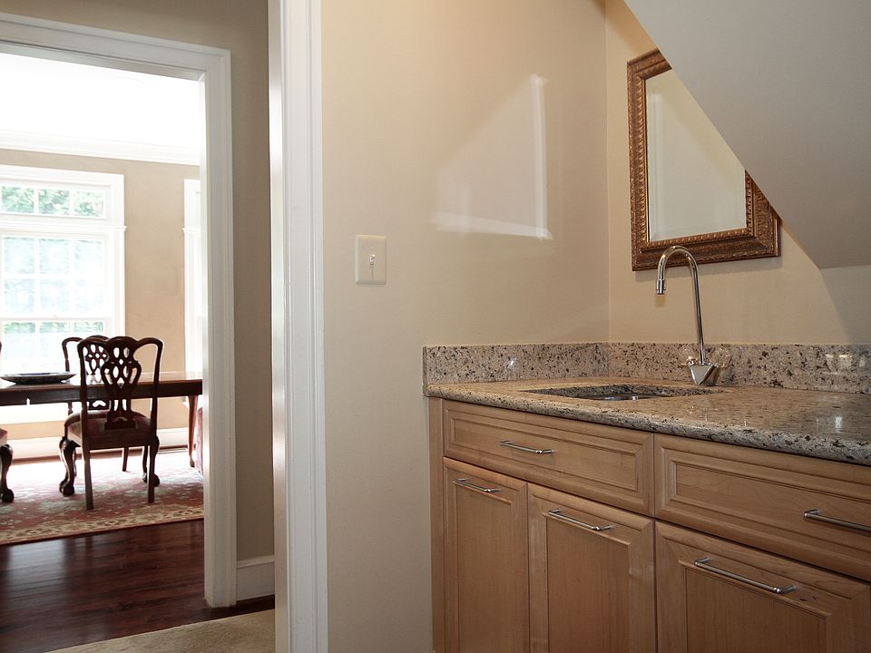 1st image of 10102 Cottesmore Ct