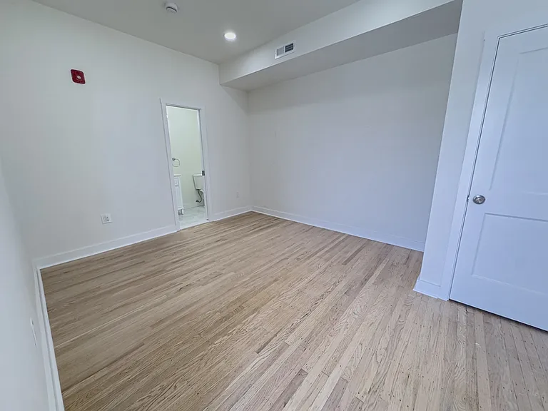 2013 Green St #3R — Photo 17