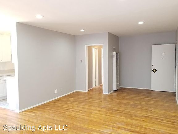 5th image of 942 N Spaulding Ave APT 5