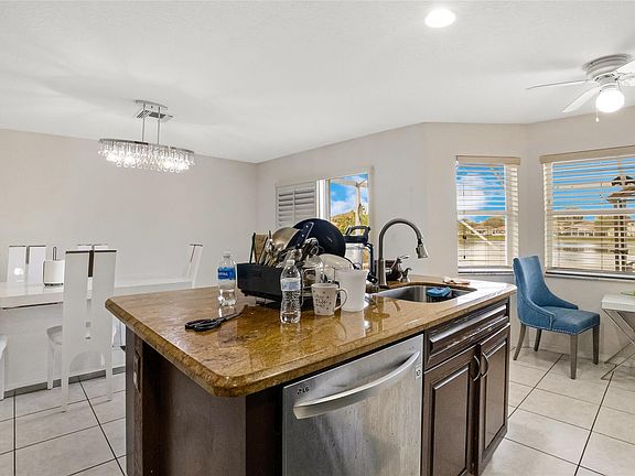 5th image of 7139 Crescent Creek Way
