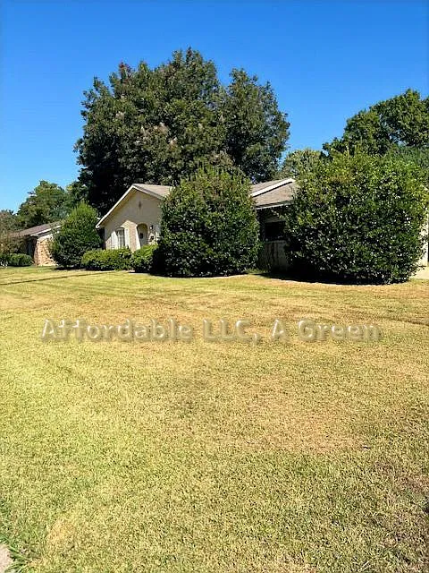 3523 Ponderosa Dr
